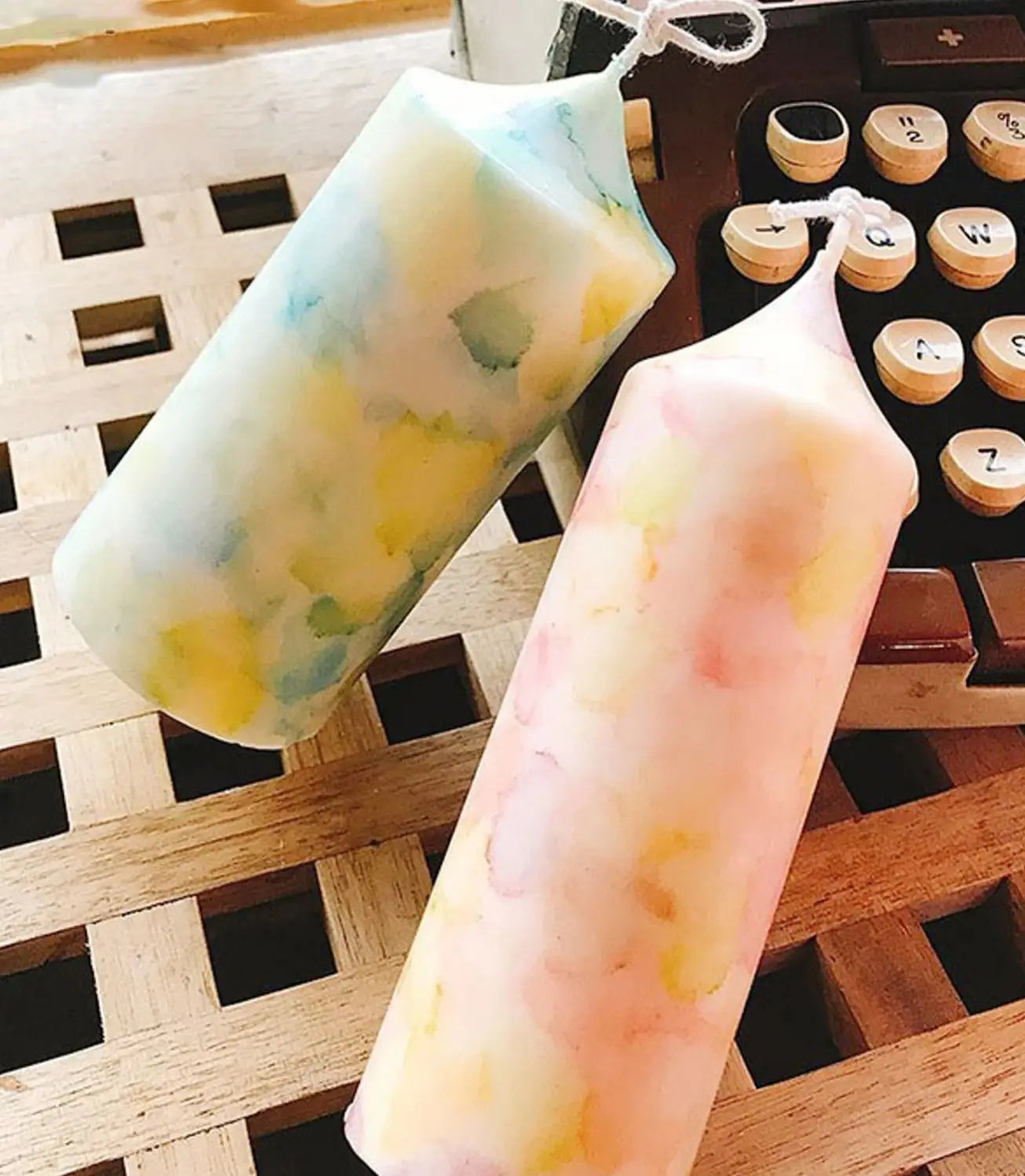 Spire Pillar Candle Mold - DIY Retro Geometry Candle Making Mold