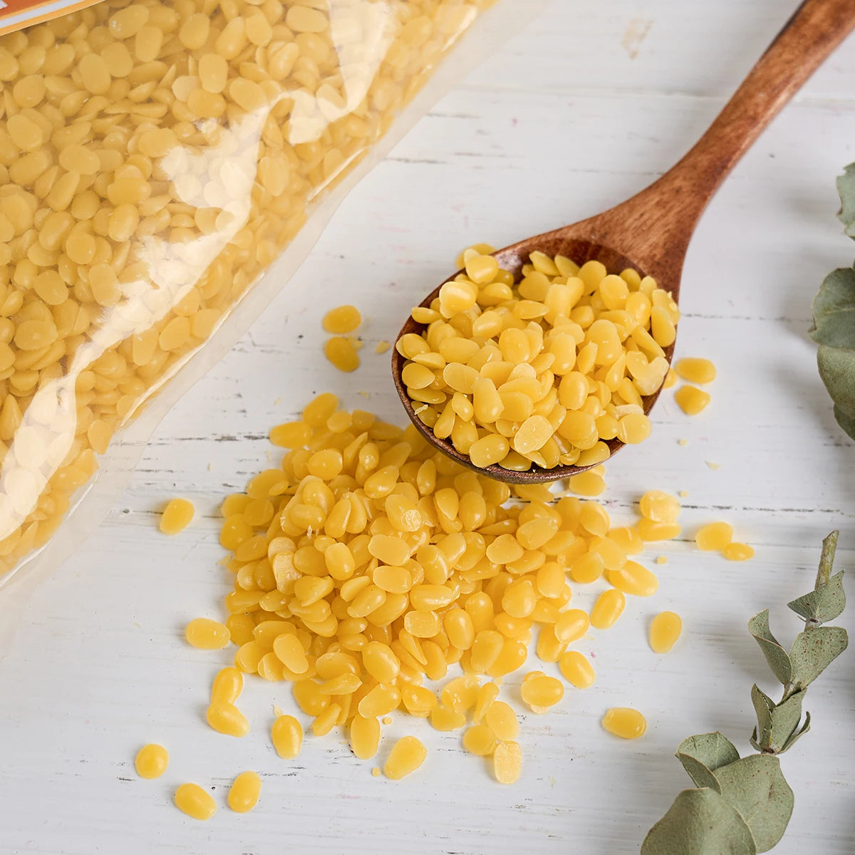 1LB Natural Beeswax - DIY Candle Making Supplies