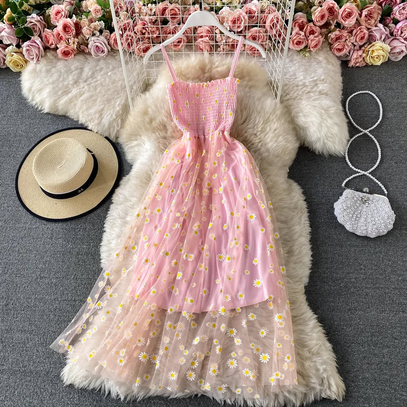 Spaghetti Strap Floral Daisy Mesh Dress - French Retro Beach Vestido