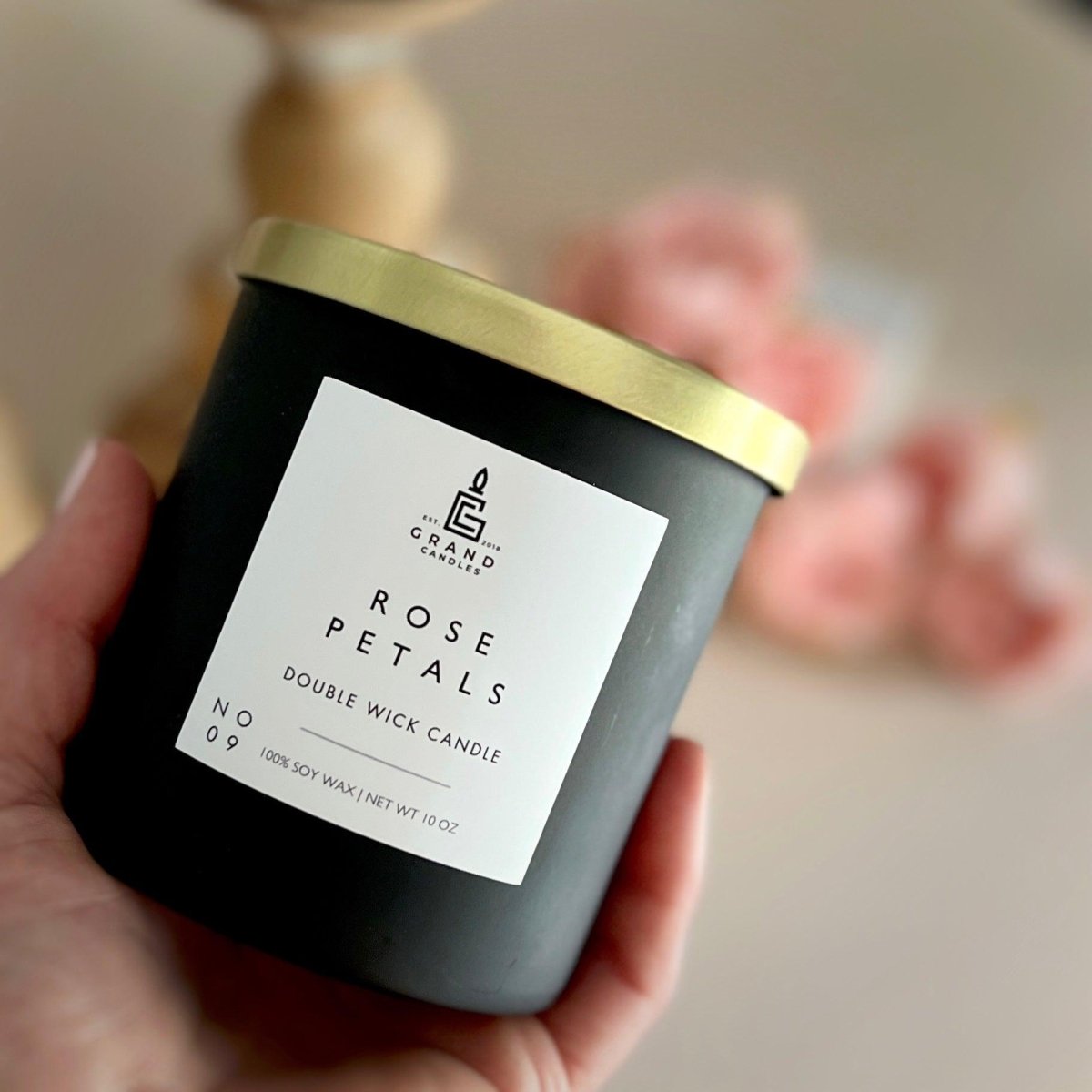 Rose Petals Soy Candle – Classic, Romantic & Elegant Floral