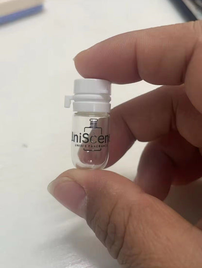 MWA Exclusive Pocket Vials: 1.5ml Disposable Travel Perfume Samples