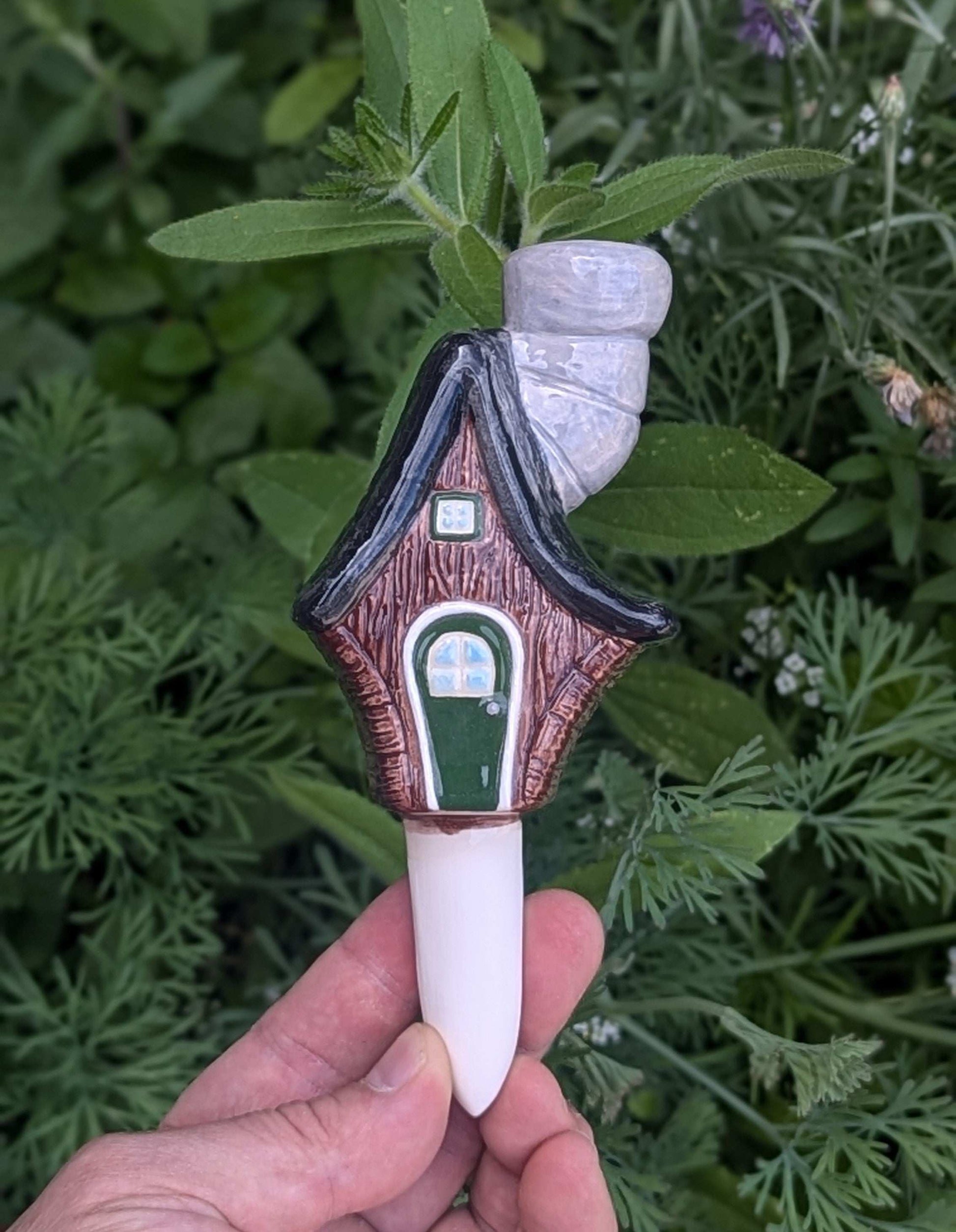 House Plant Watering Spike – Adorable Home-Shaped Self-Watering Tool