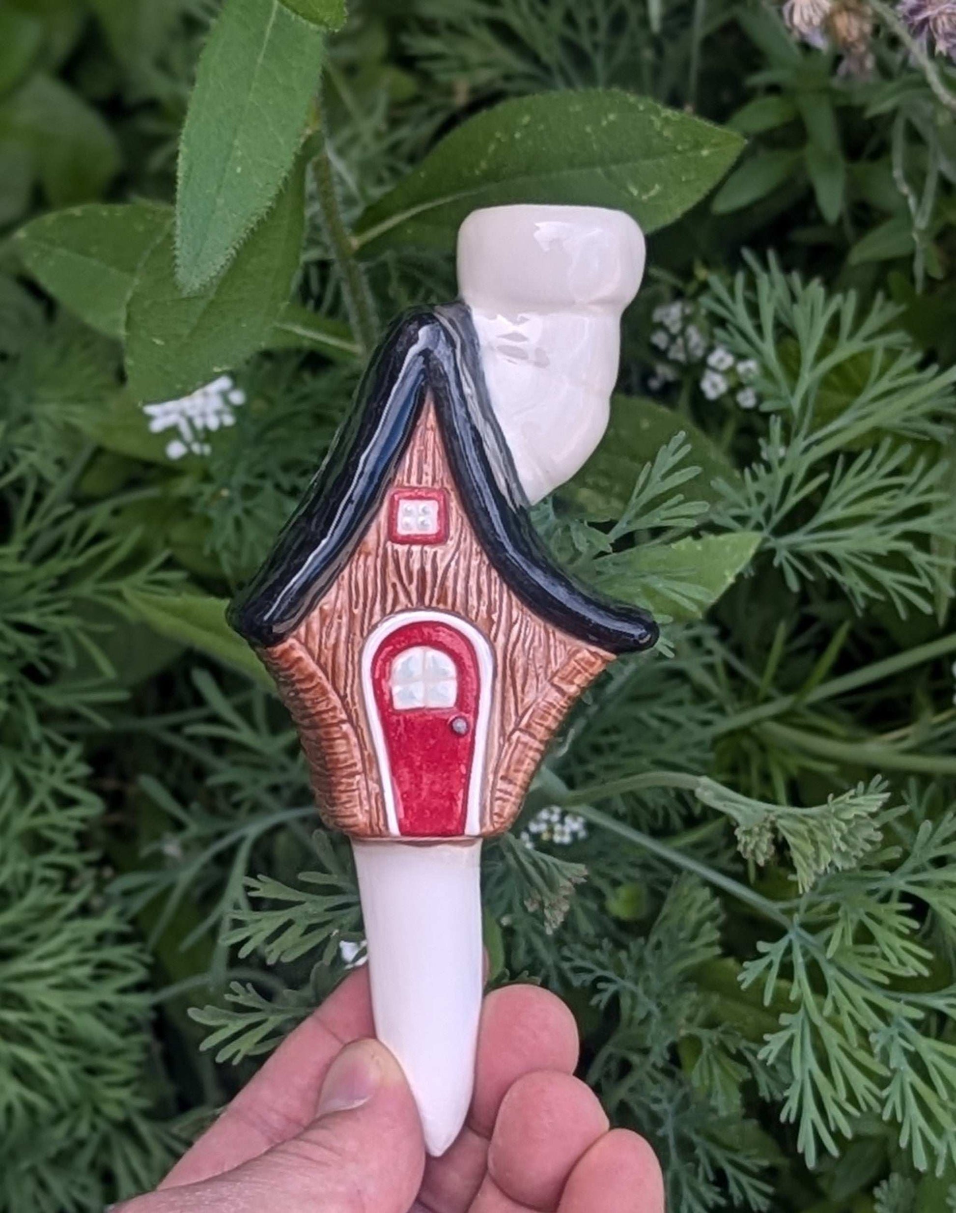 House Plant Watering Spike – Adorable Home-Shaped Self-Watering Tool