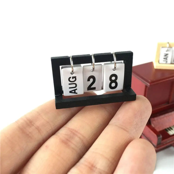 Mini Calendar Office Desk Decoration Decoration Kit Standing Desk