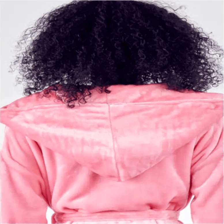 Women's Plush Hooded Robe: Spa Comfort at Home