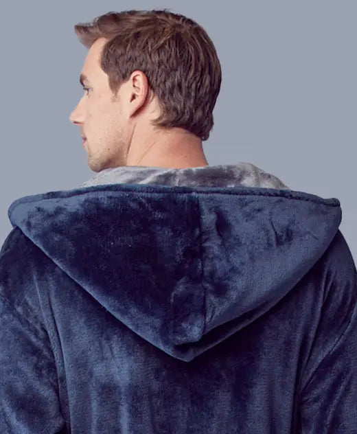 Men's Plush Hooded Robe: Ultra-Soft Comfort & Warmth