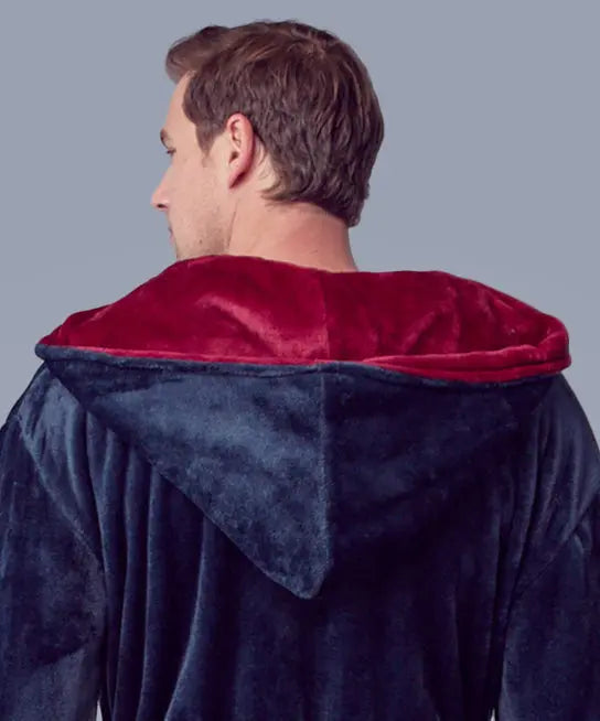 Men's Plush Hooded Robe: Ultra-Soft Comfort & Warmth