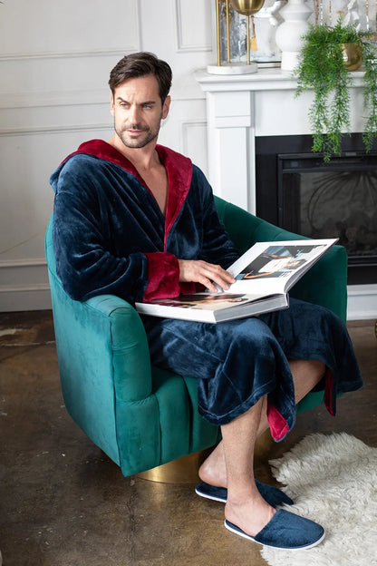 Men's Plush Hooded Robe: Ultra-Soft Comfort & Warmth