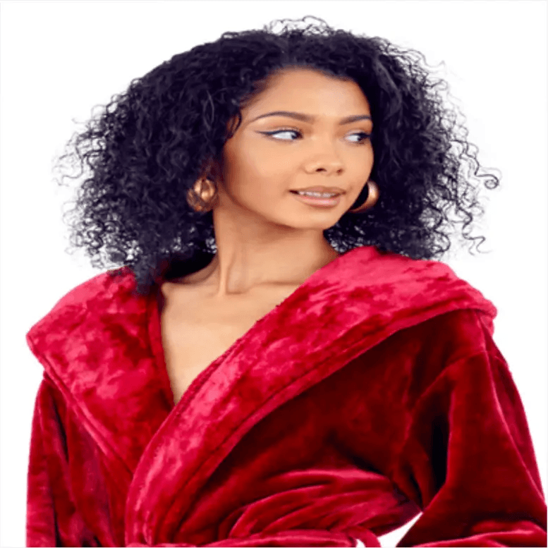 Women's Plush Hooded Robe: Spa Comfort at Home