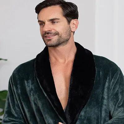 Cozy Men's Plush Robe: Built for Comfort, Lasting Quality