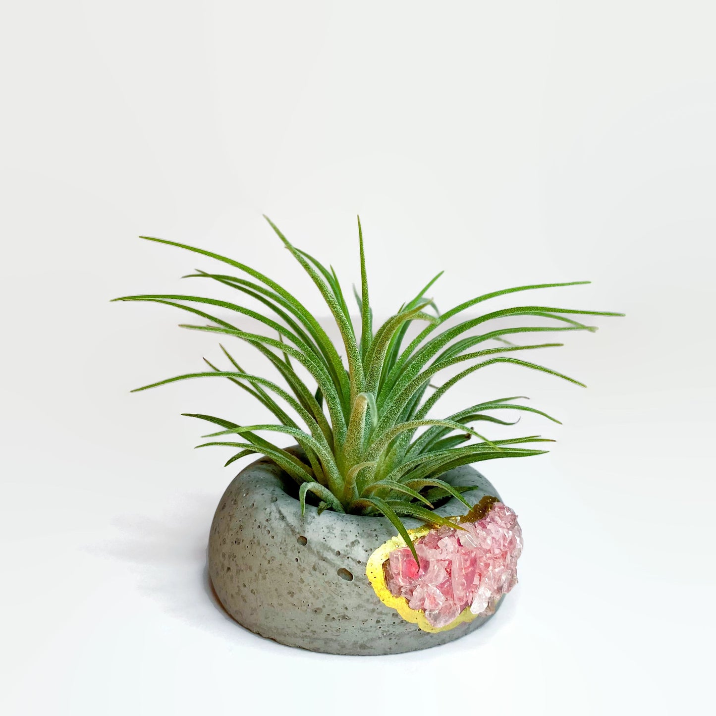Rose Quartz Geode Concrete Planter – Mini Crystal Succulent Pot / Candle Holder
