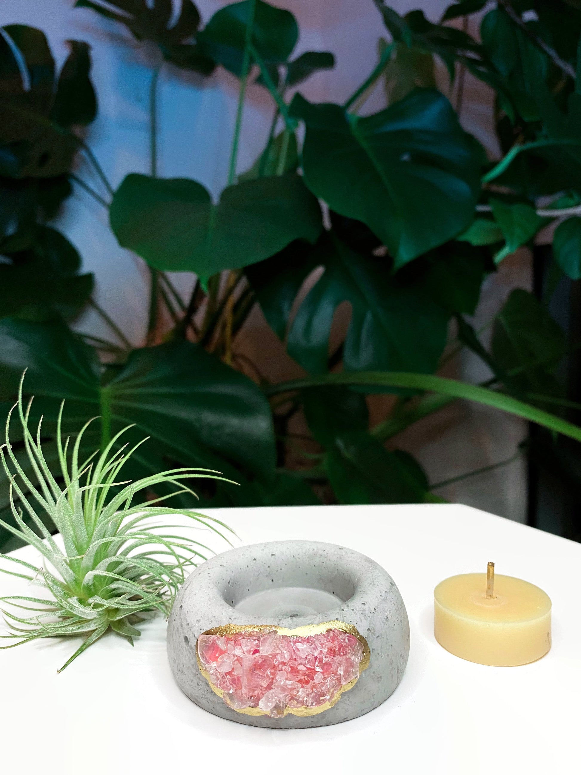 Rose Quartz Geode Concrete Planter – Mini Crystal Succulent Pot / Candle Holder