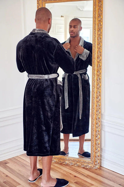 Cozy Men's Plush Robe: Built for Comfort, Lasting Quality