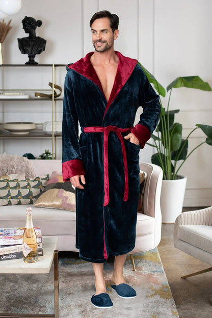 Men's Plush Hooded Robe: Ultra-Soft Comfort & Warmth