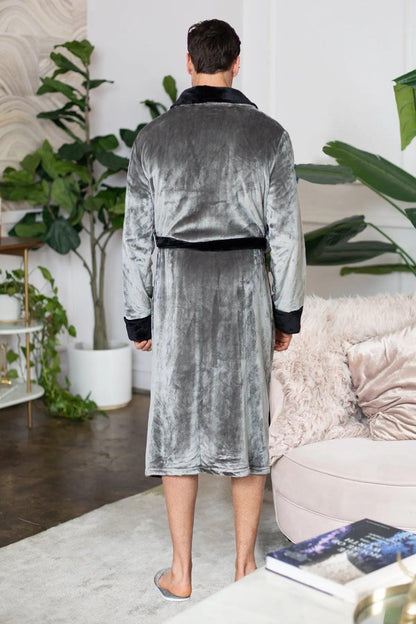 Cozy Men's Plush Robe: Built for Comfort, Lasting Quality