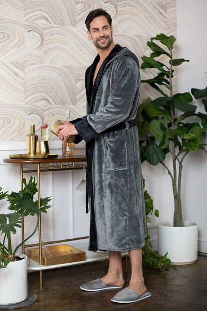 Men's Plush Hooded Robe: Ultra-Soft Comfort & Warmth