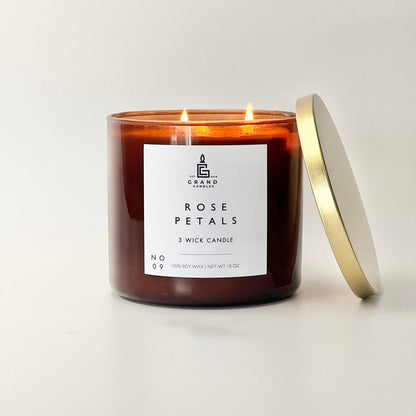 Rose Petals Soy Candle – Classic, Romantic & Elegant Floral