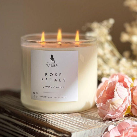 Rose Petals Soy Candle – Classic, Romantic & Elegant Floral