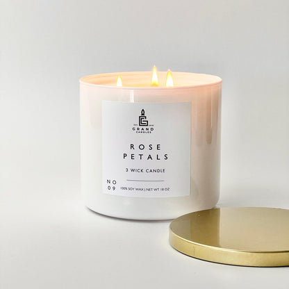 Rose Petals Soy Candle – Classic, Romantic & Elegant Floral