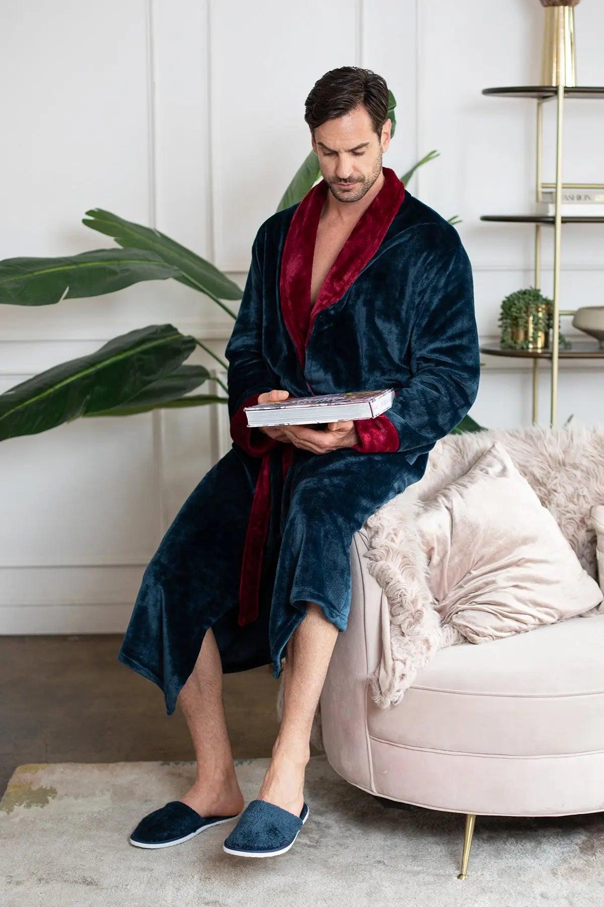 Cozy Men's Plush Robe: Built for Comfort, Lasting Quality